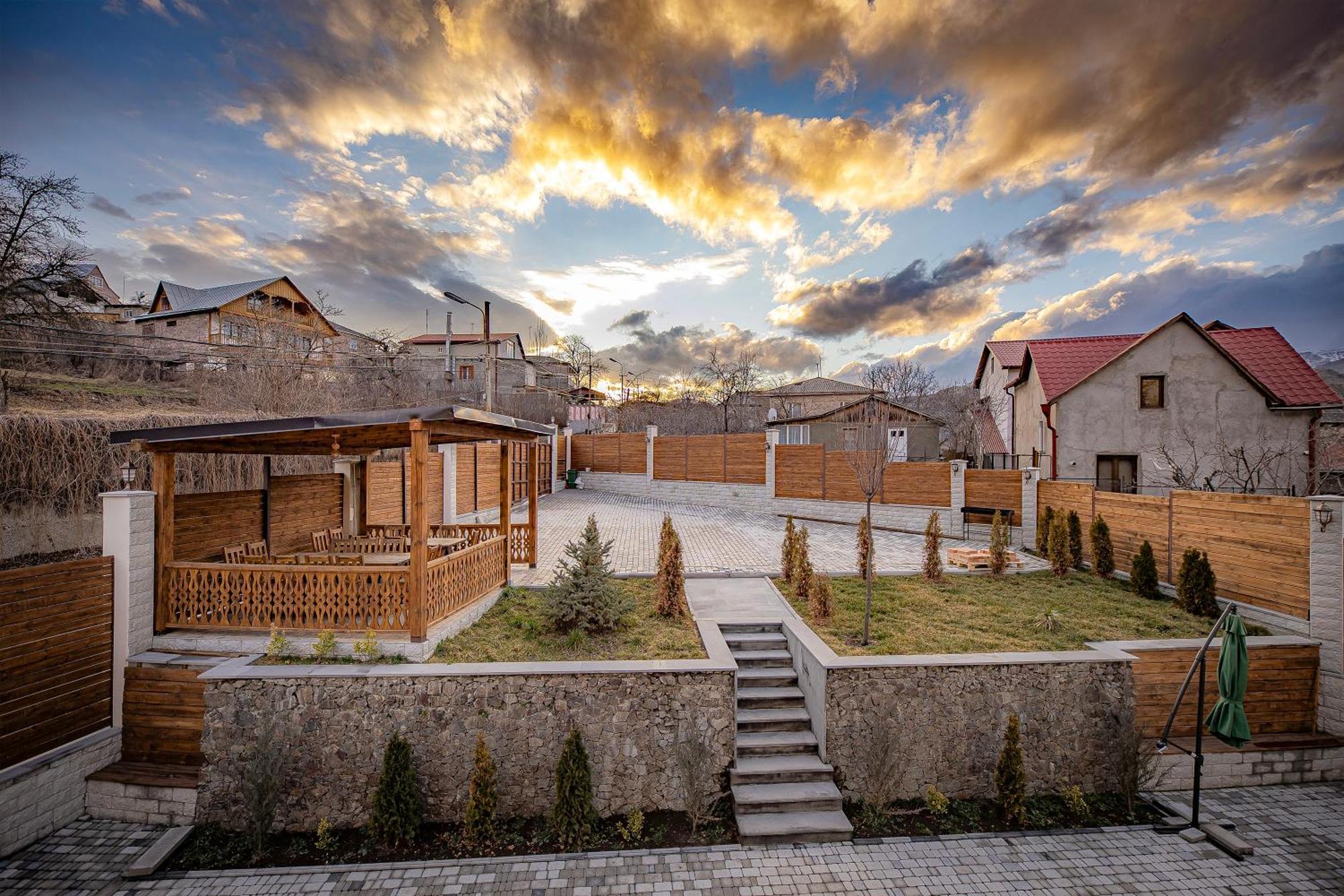 Taniqinn Dilijan Hotel Eksteriør billede